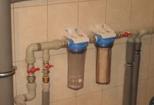 Установка проточного фильтра для воды в Сысерти